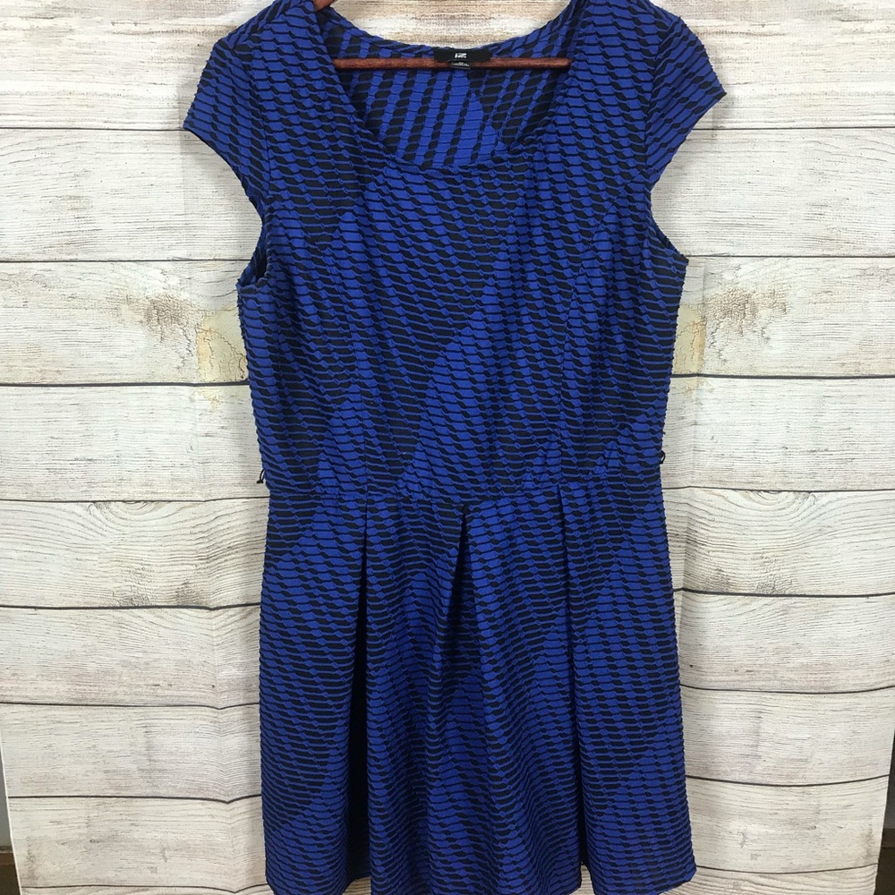 IZByer dress - Picture 1 of 6